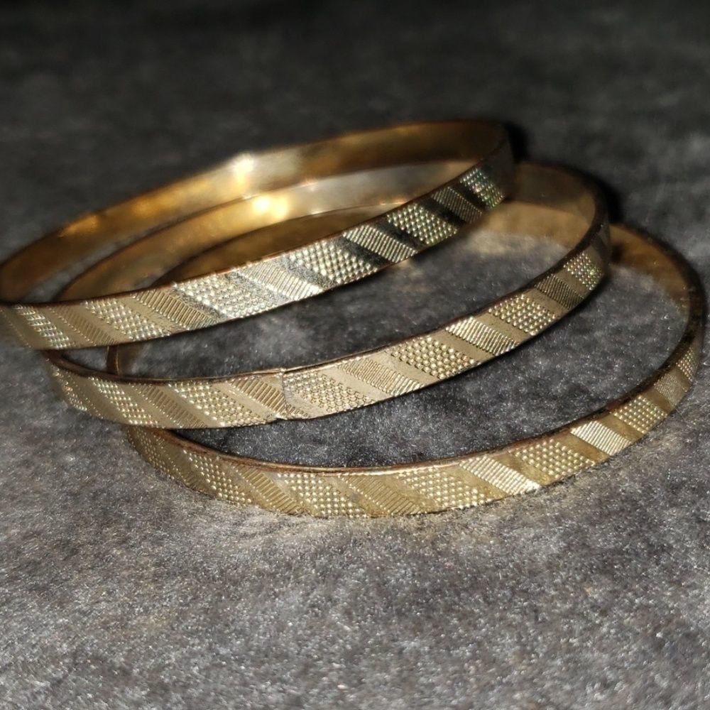 Faux Gold Bangles‎ Trio